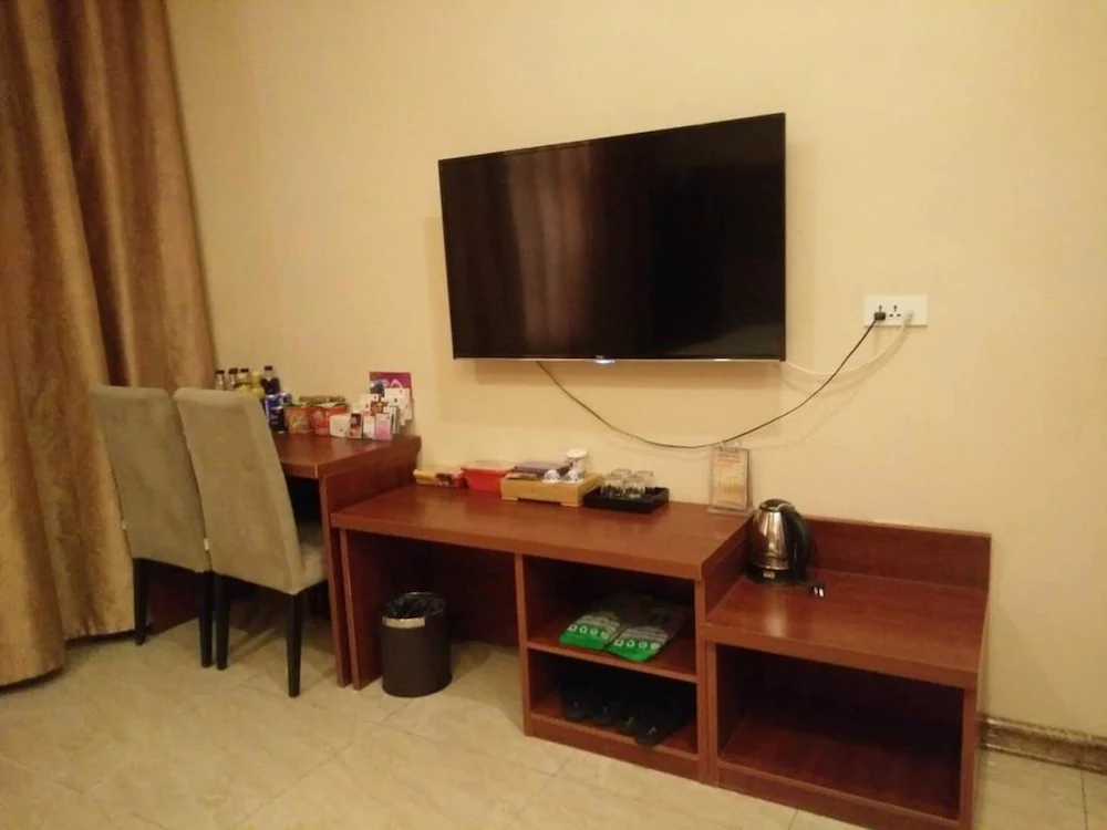 Pin Ge Business Hotel