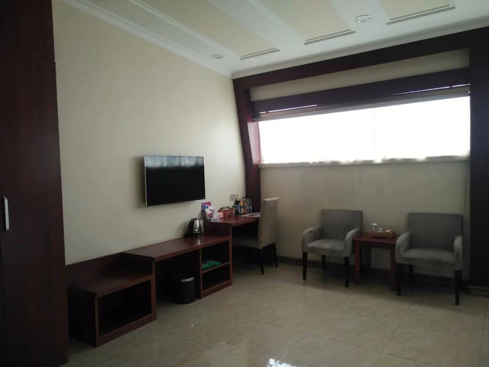 Pin Ge Business Hotel