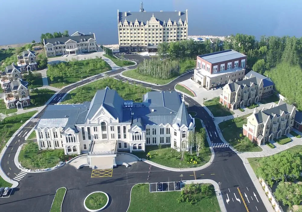 Heihe Yinjian Jianguo Hotel