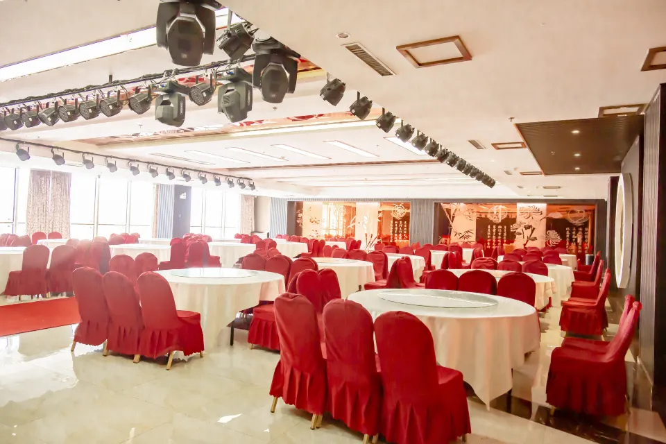 Golden Palace Trade & Business Hotel