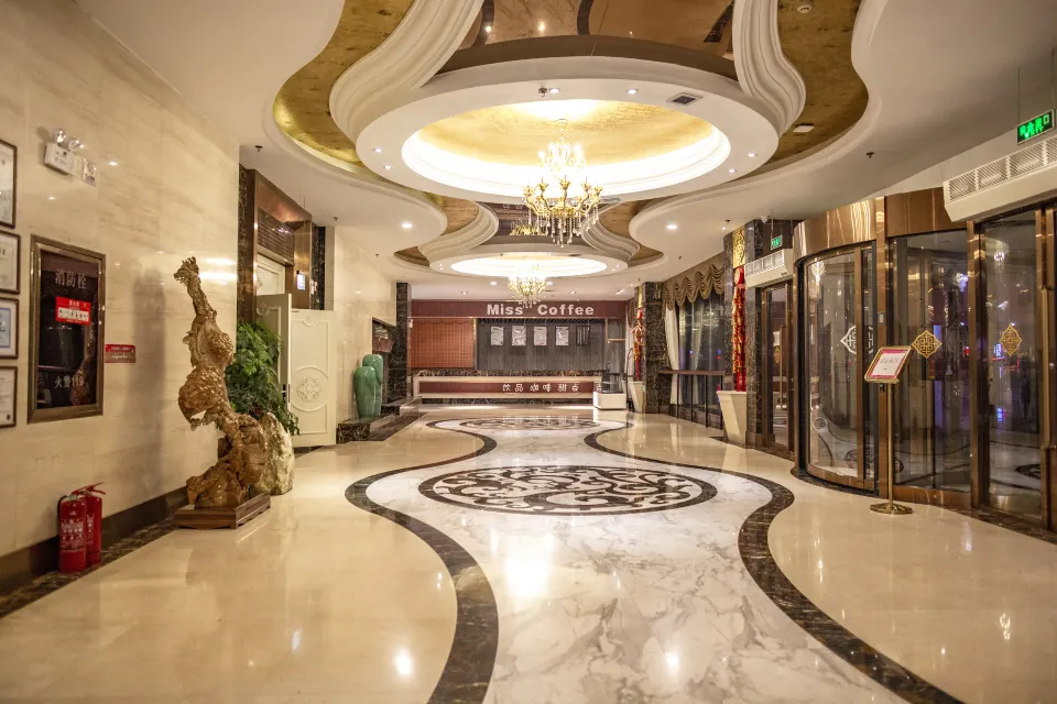 Golden Palace Trade & Business Hotel