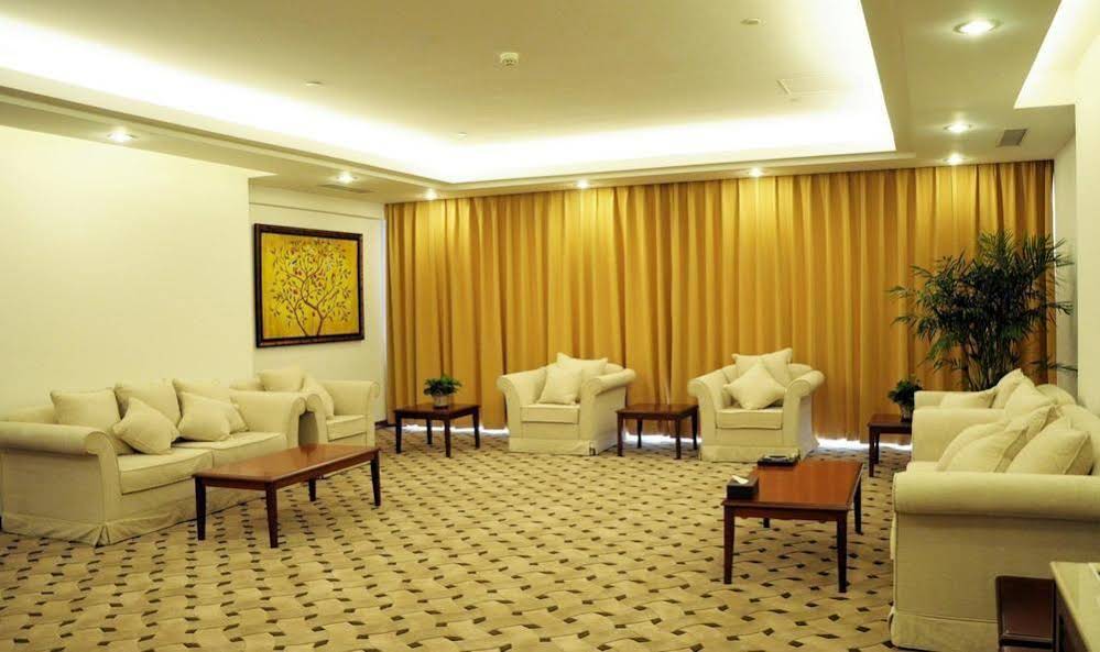 Liaoning Ningshan Hotel Shenyang North Railway Station