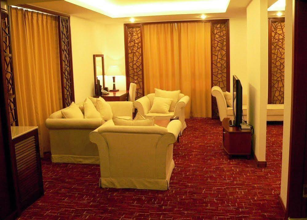 Liaoning Ningshan Hotel Shenyang North Railway Station