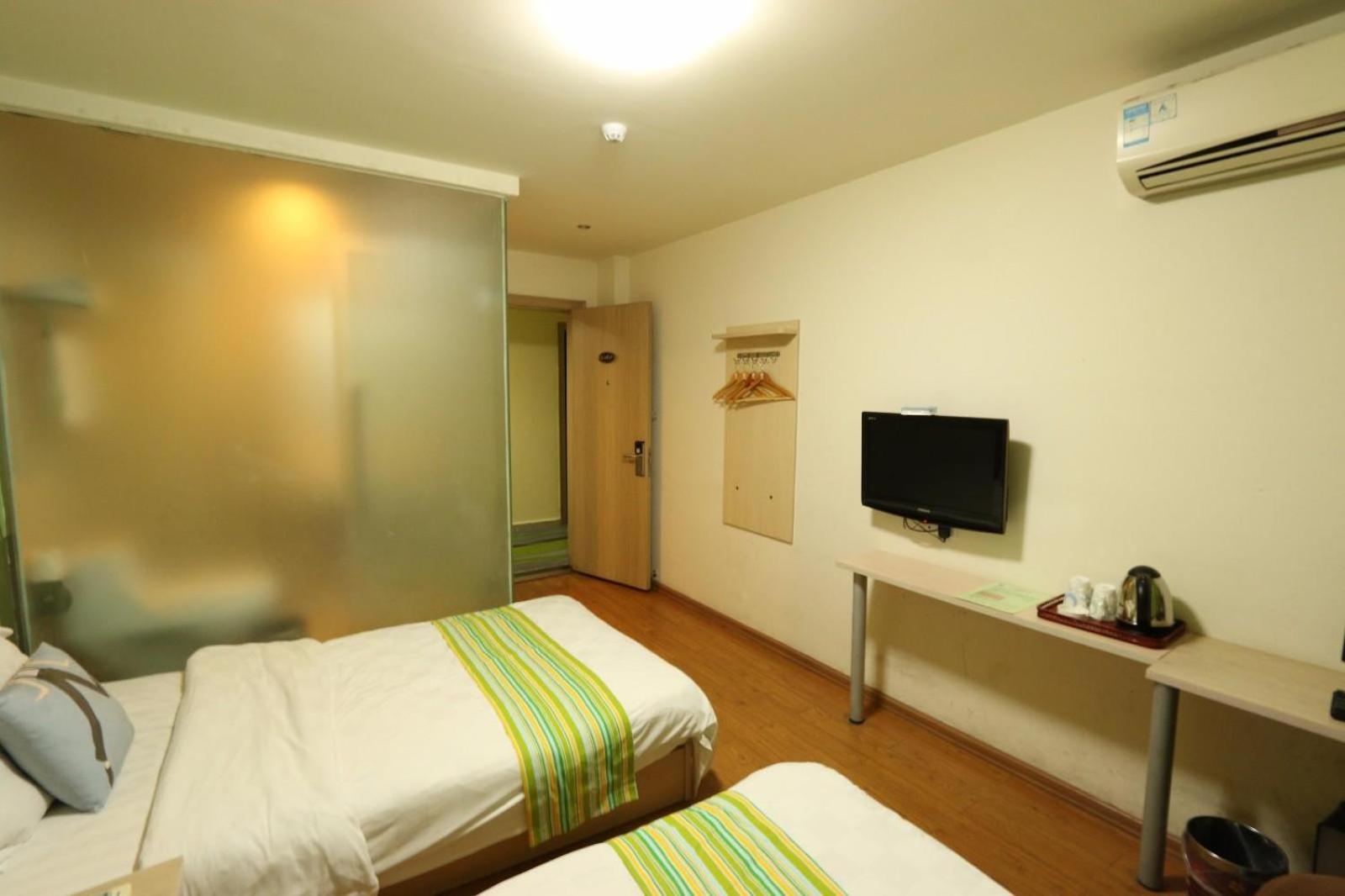 Pai Hotel Shenyang Railway Station