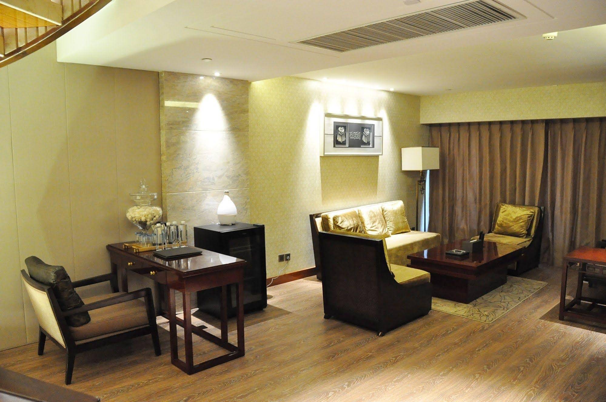 Top Elites City Resort Spa Hotel