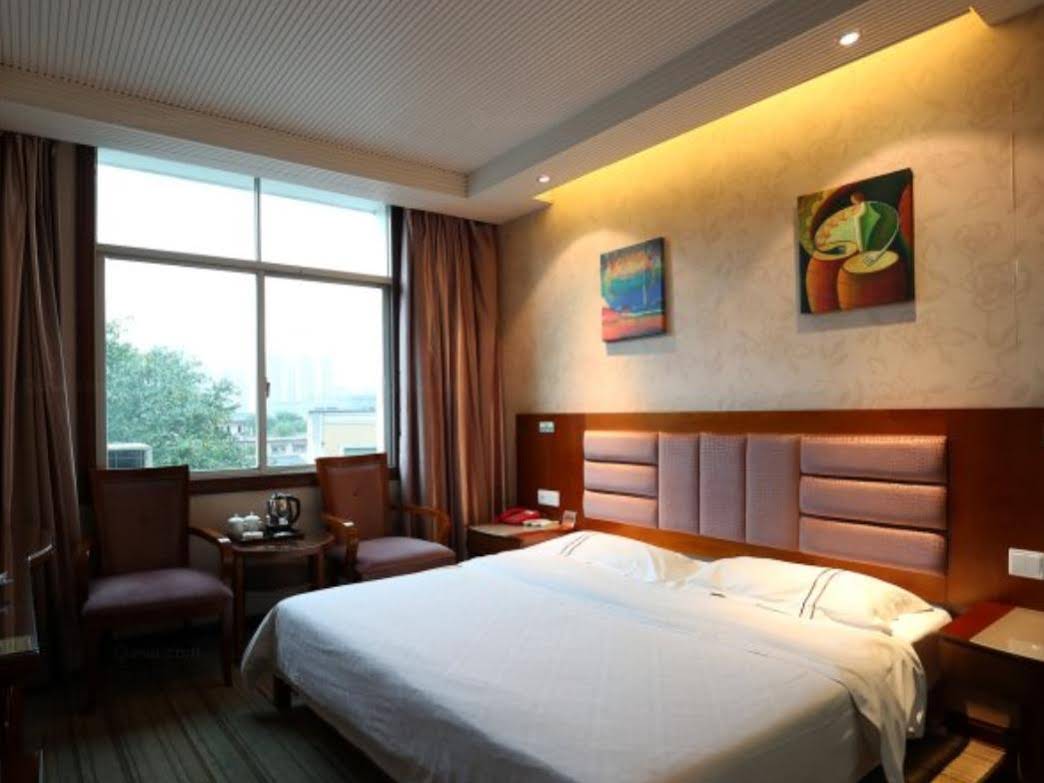 Kaiserdom Changsha West Bus Terminal