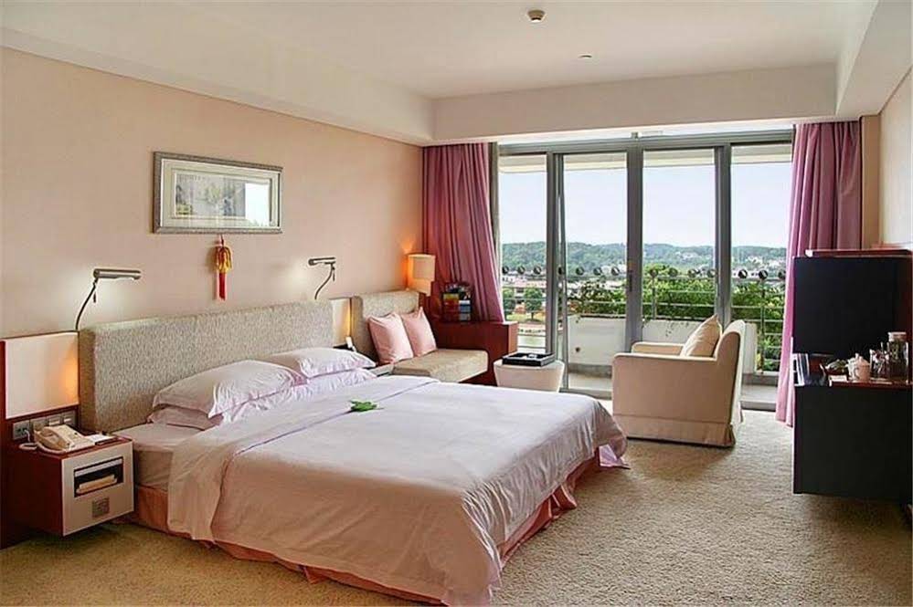 Preess Resort and Hotel