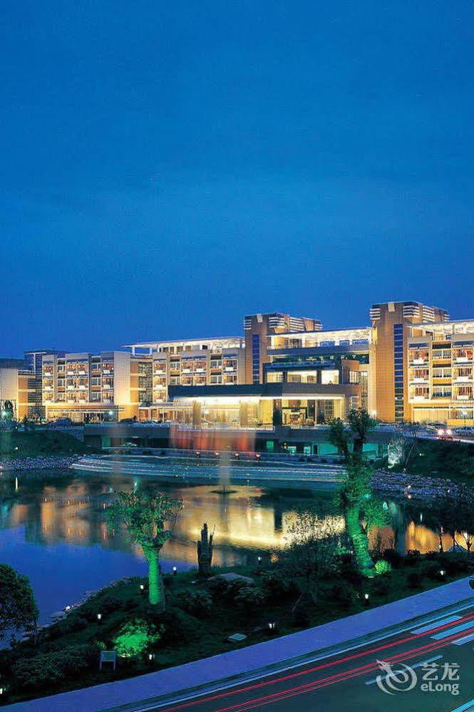 Preess Resort and Hotel