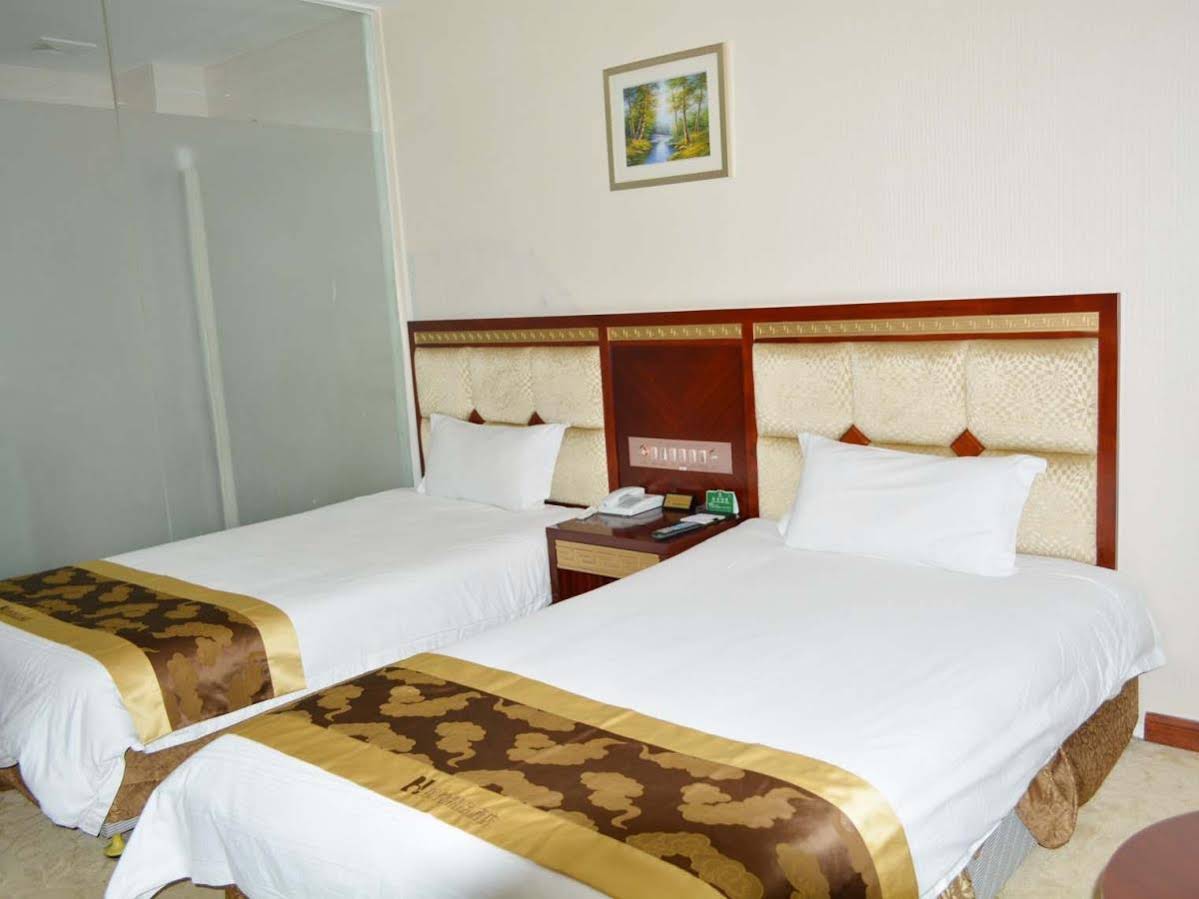 Greentree Alliance Hezhou Babu District Lingfeng Square Hotel