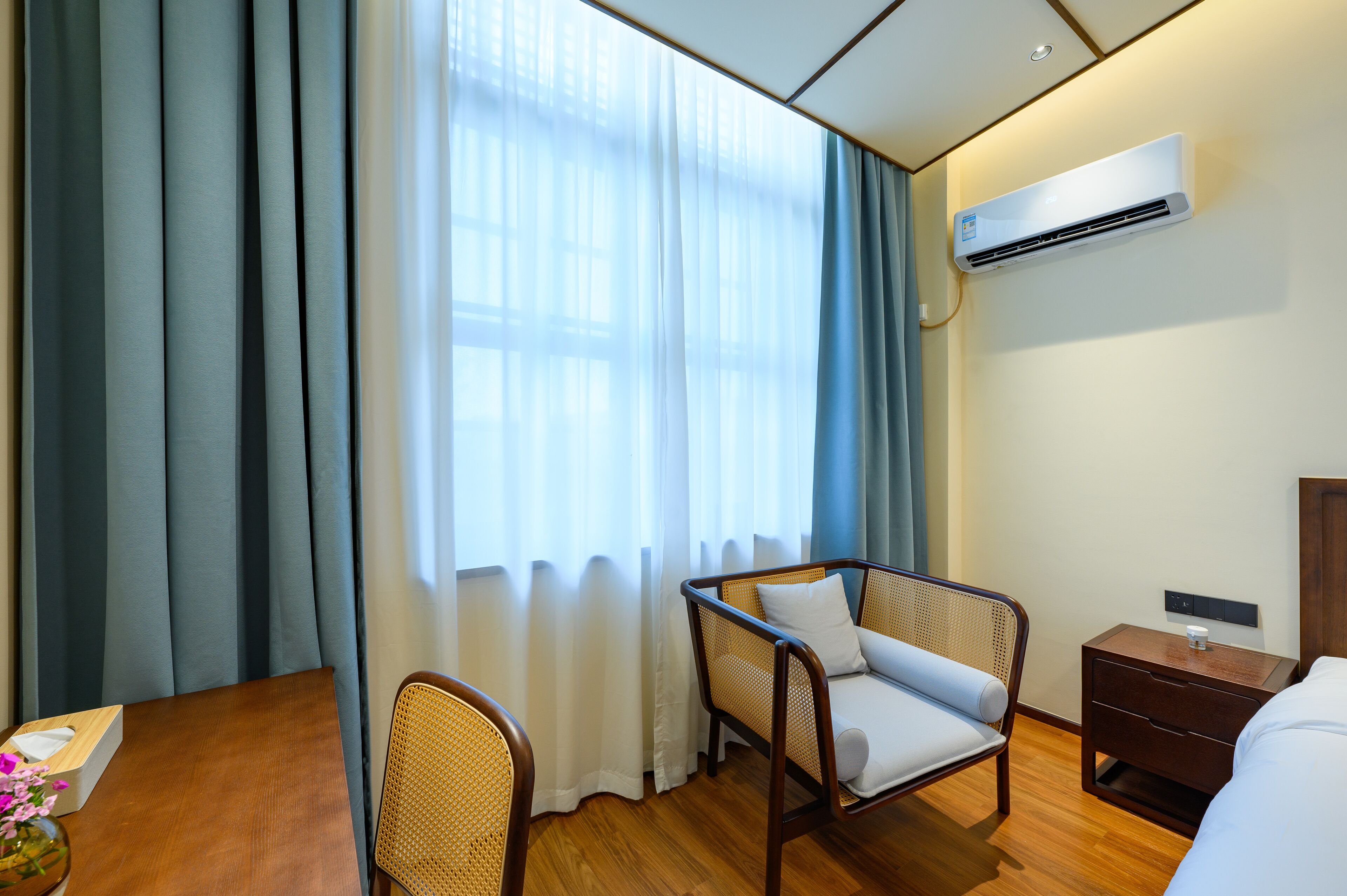 Chikan Li Yuan Hotel