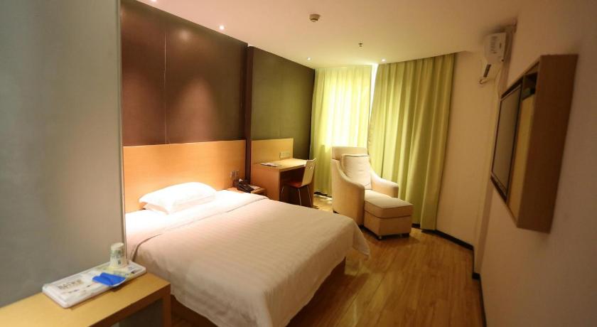 7 Days Inn Yunfu Luoding Central Branch