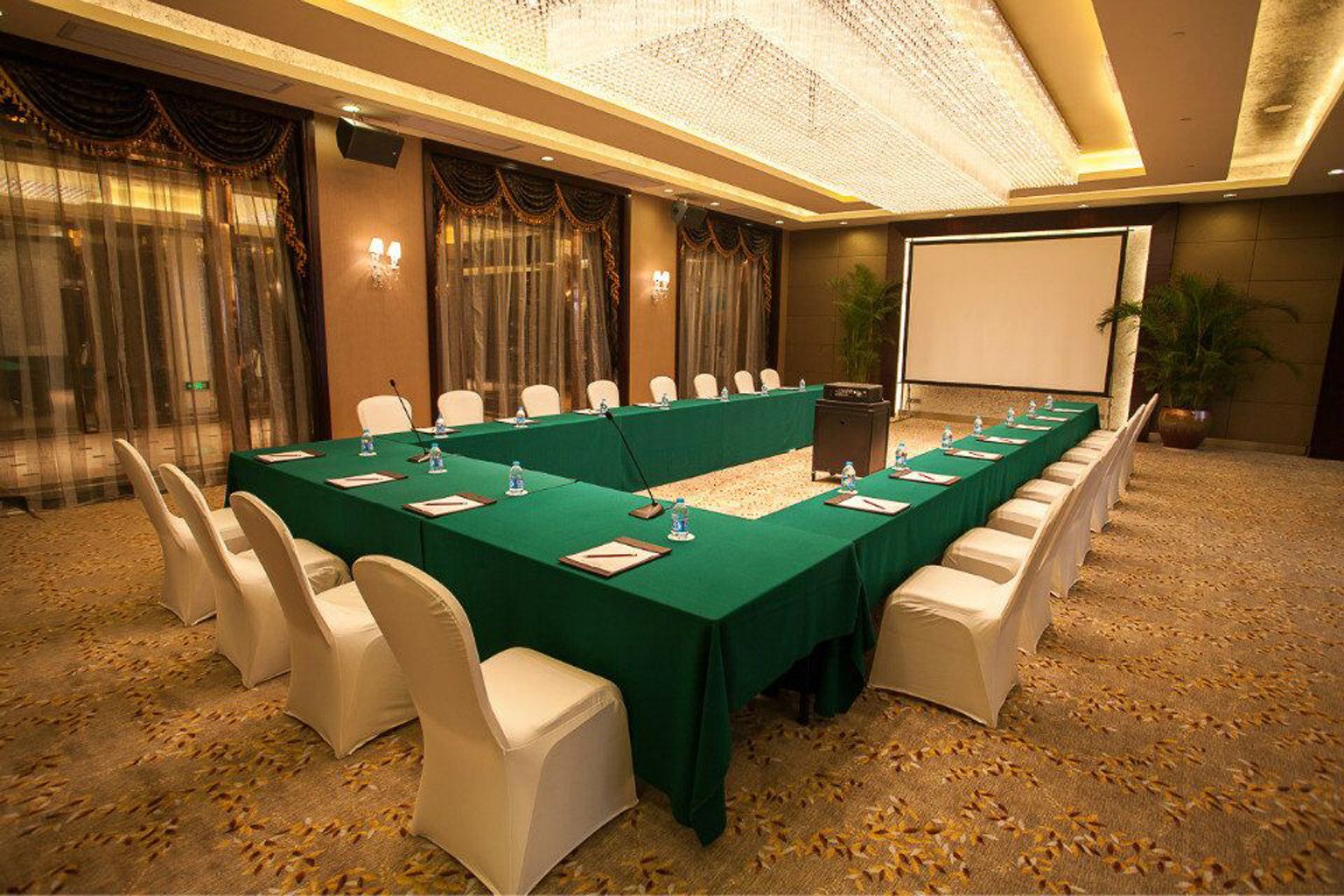 Country Garden Sun City Phoenix Hotel