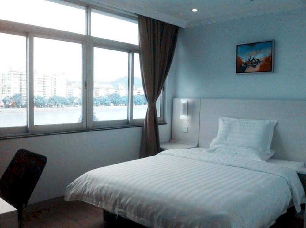 Loft Inn Xihe Passenger Transportation Center