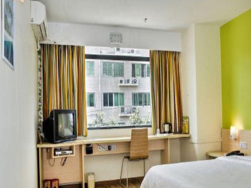 7 Days Inn Zunyi Haier Road Branch