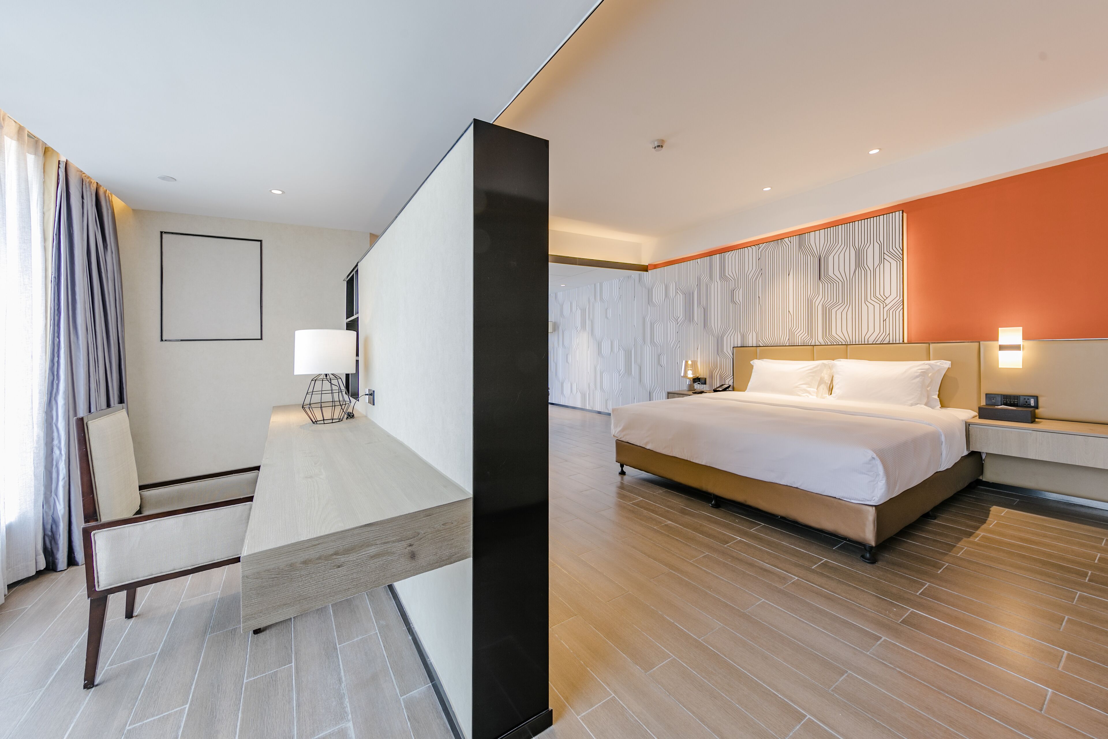 Pesht Premier Hotel