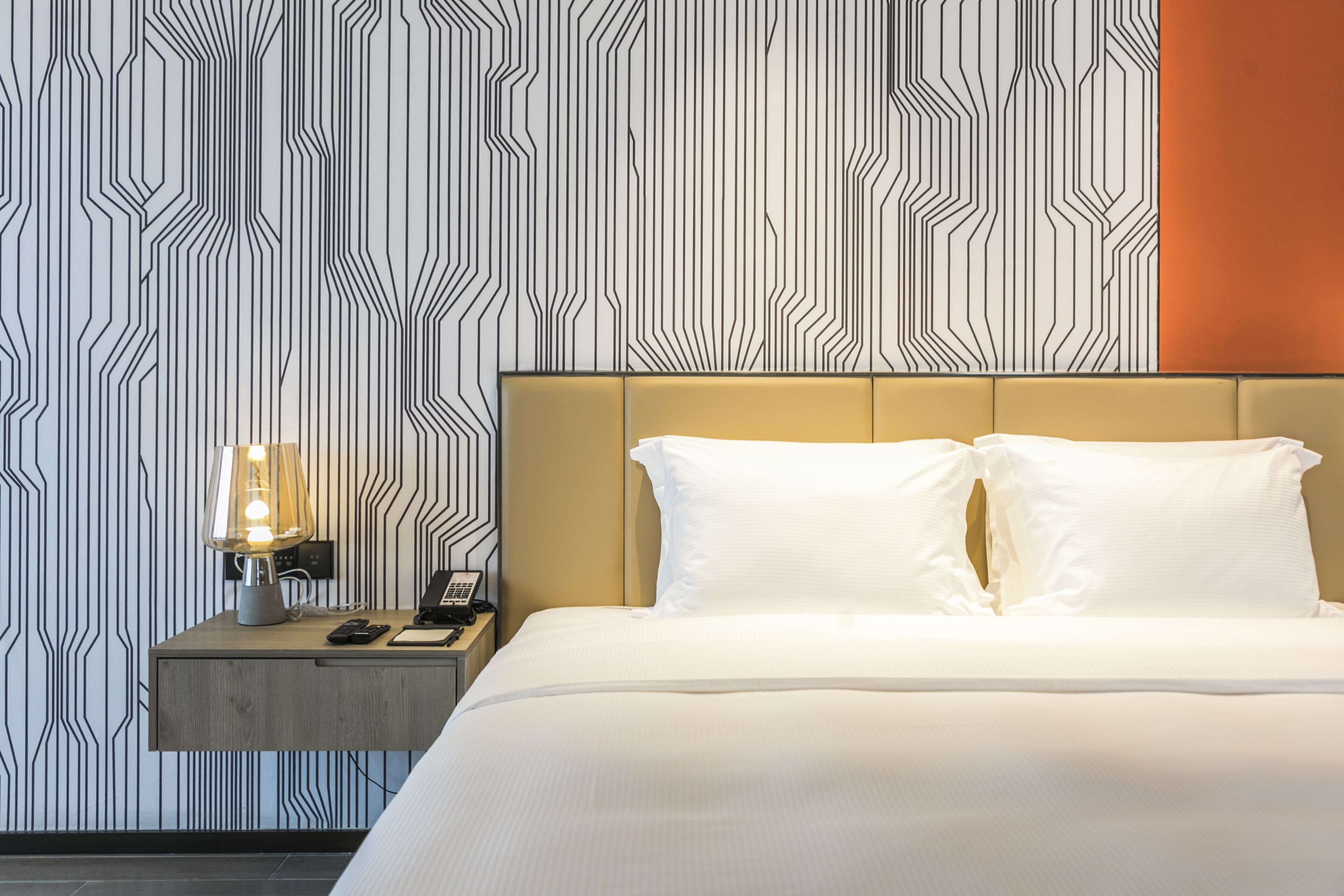 Pesht Premier Hotel