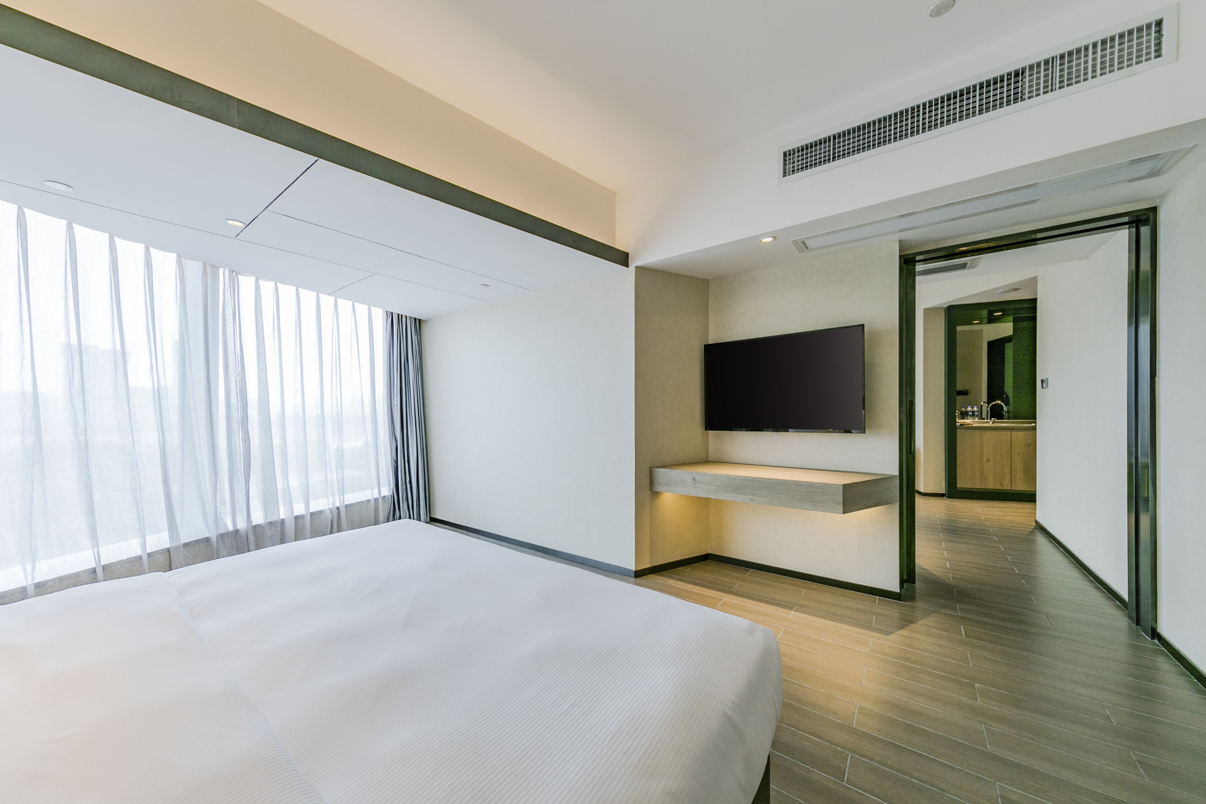 Pesht Premier Hotel
