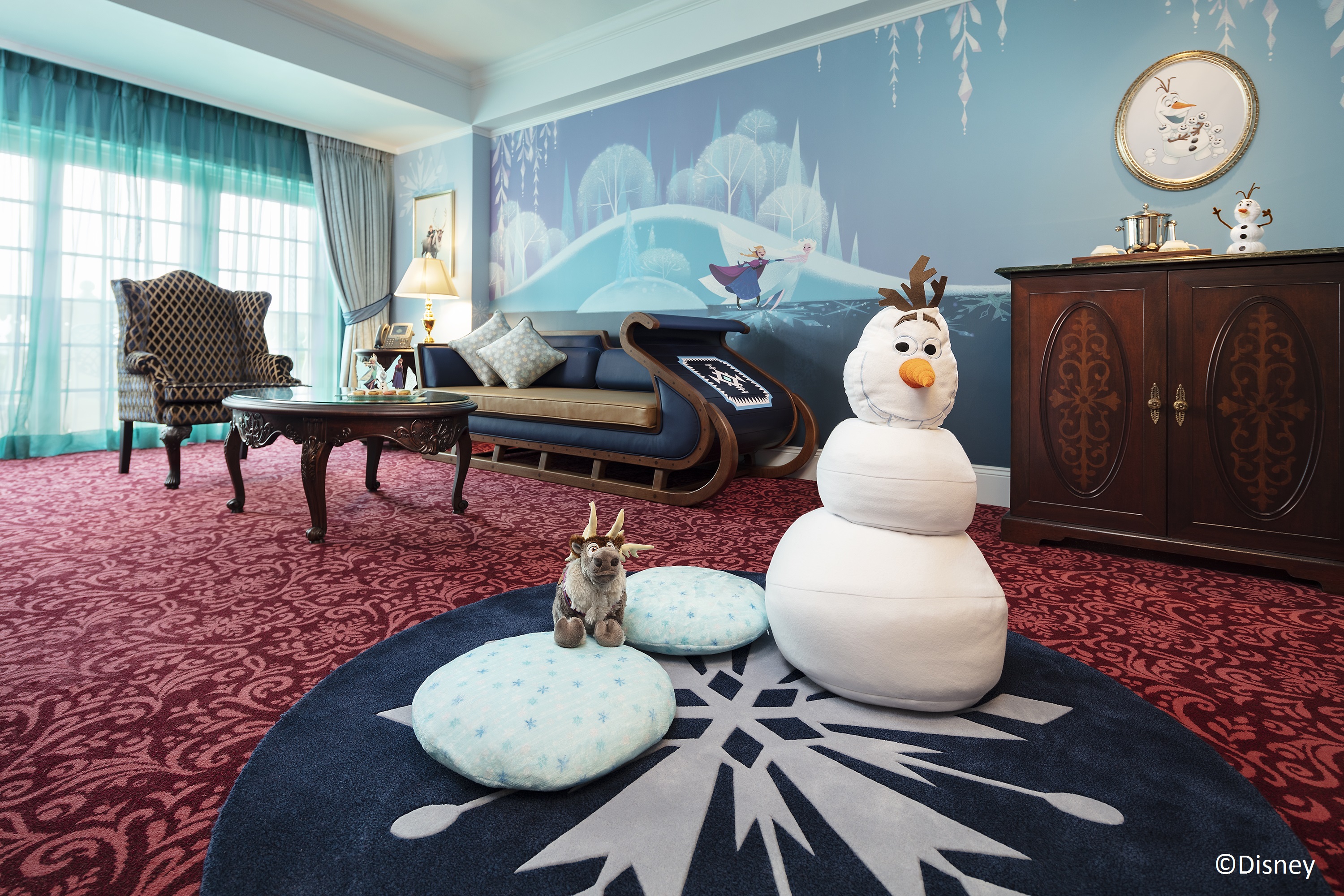 Hong Kong Disneyland Hotel