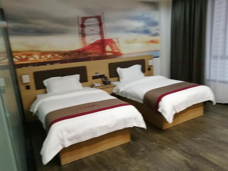 Thank Inn Hotel Guangdong Huizhou Huidong County Country Garden Shili Yintan