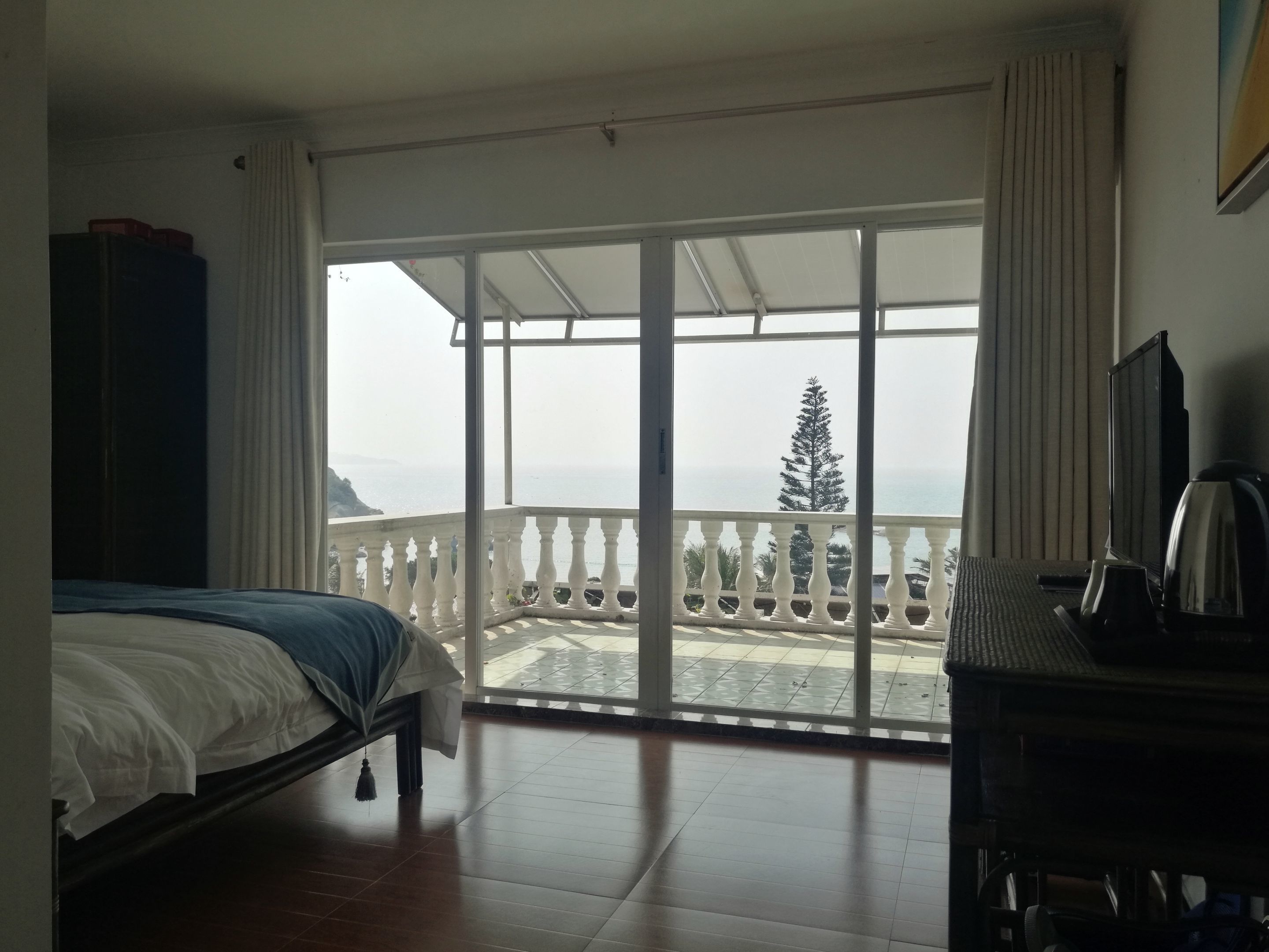 Xun Liao Bay Delta Island Hotel