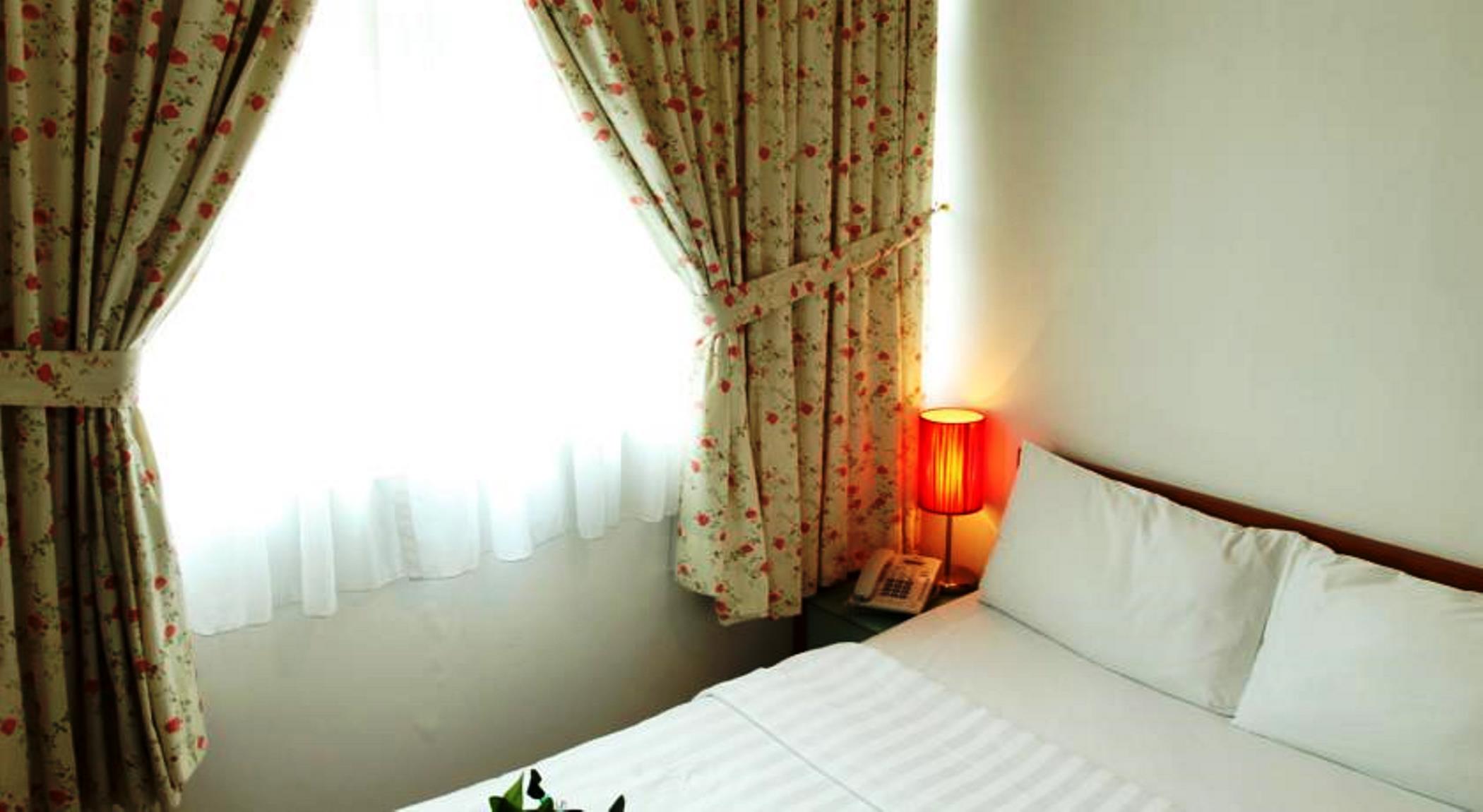 Bridal Tea House - Tai Kok Tsui Li Tak Street