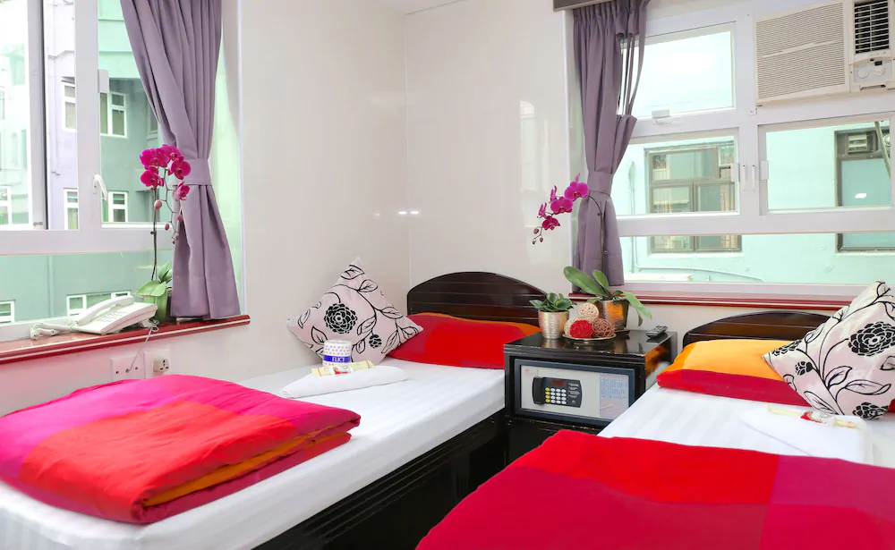 D Red Loft