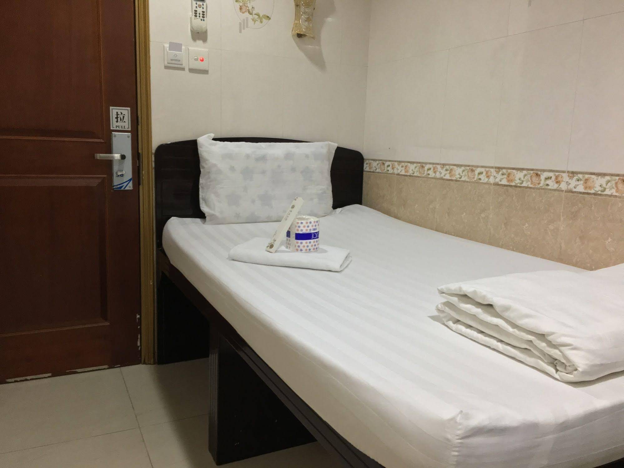 Everest Hostel