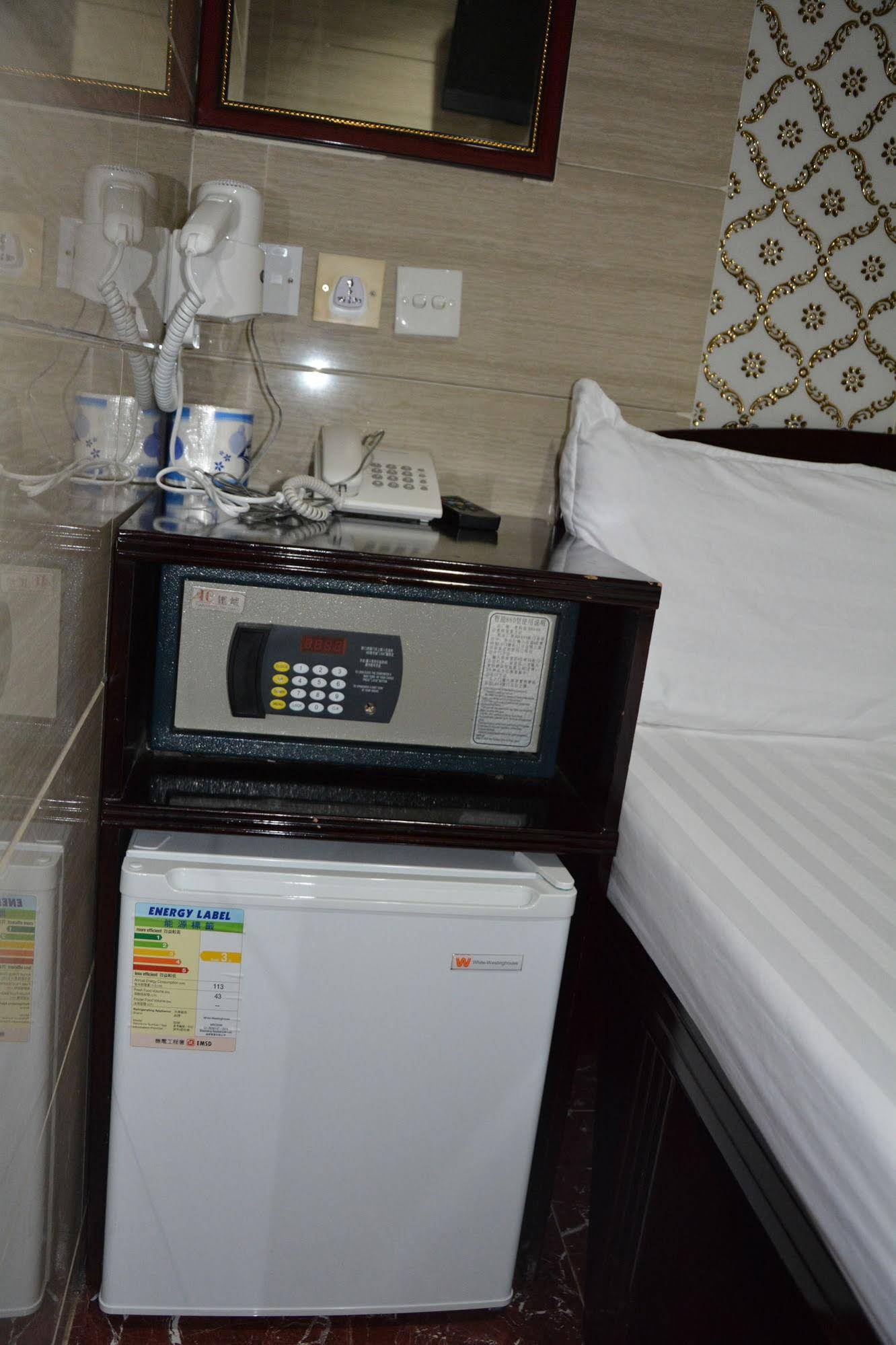 Everest Hostel