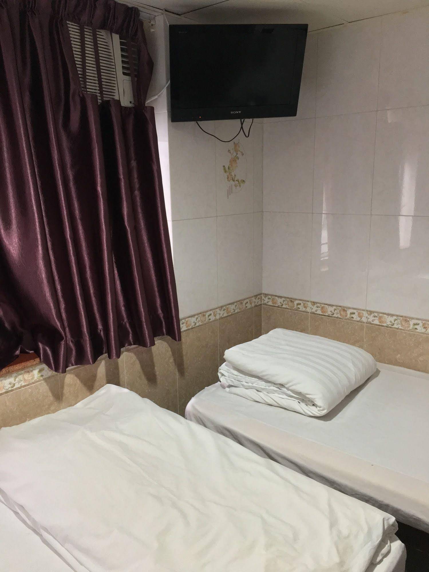 Everest Hostel