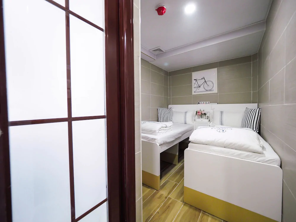Happy Bee Hostel