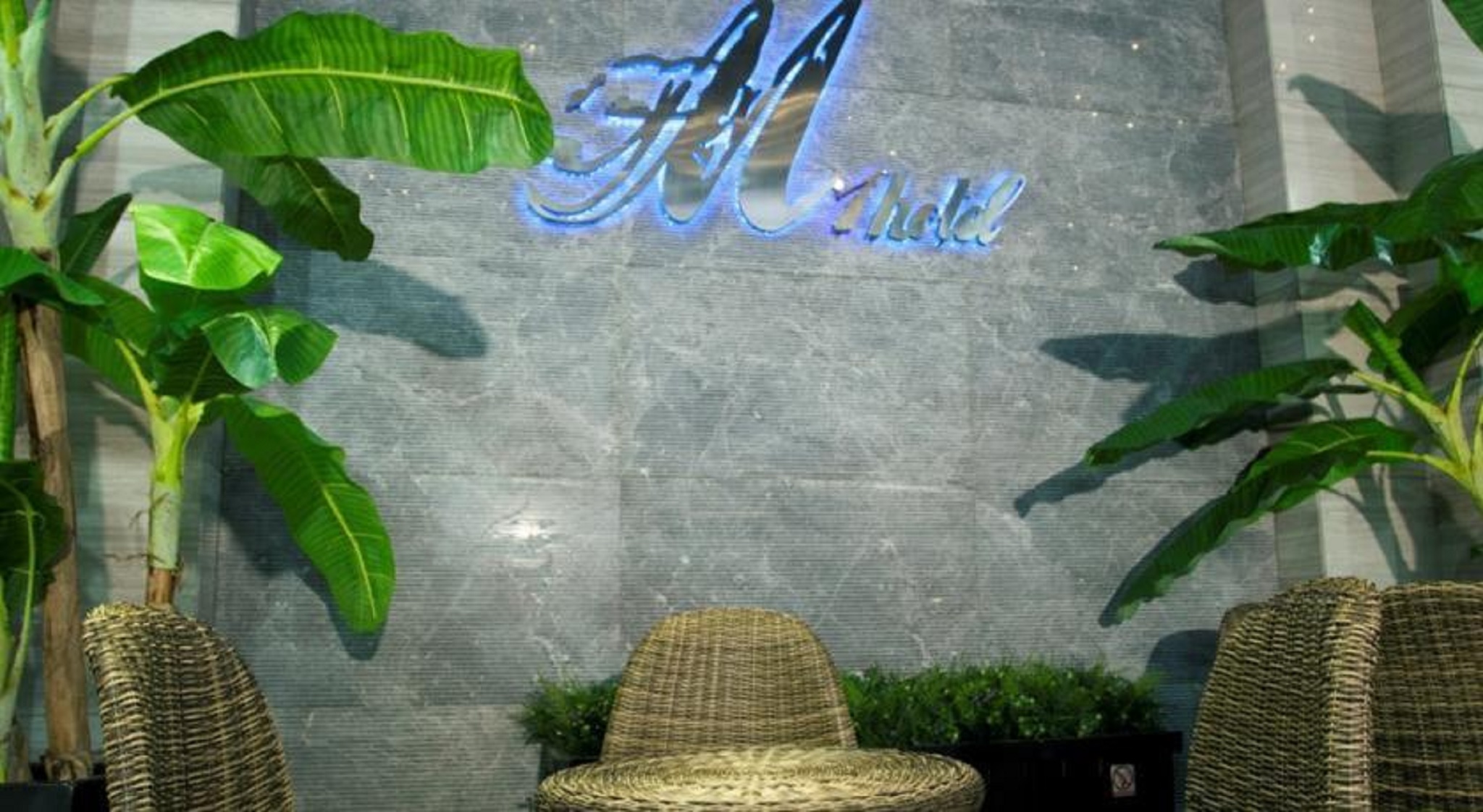 M1-Hotel