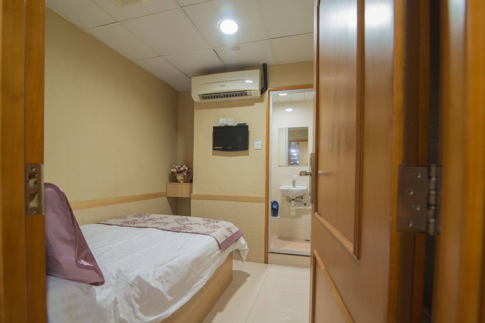 Me Easy Hostel