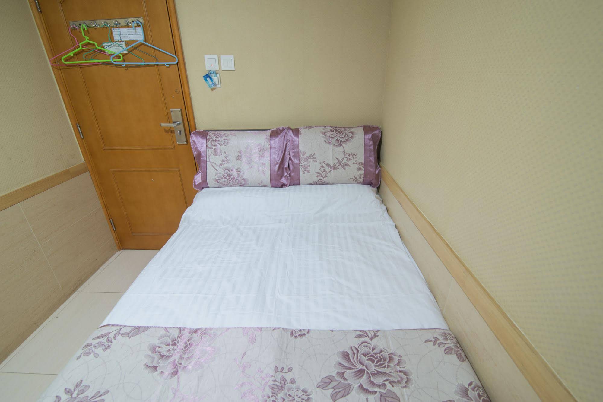 Me Easy Hostel