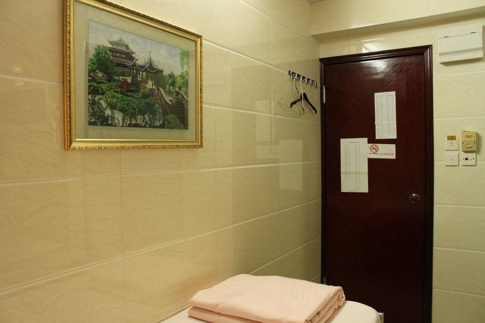 New Chung King Mansion Guest House