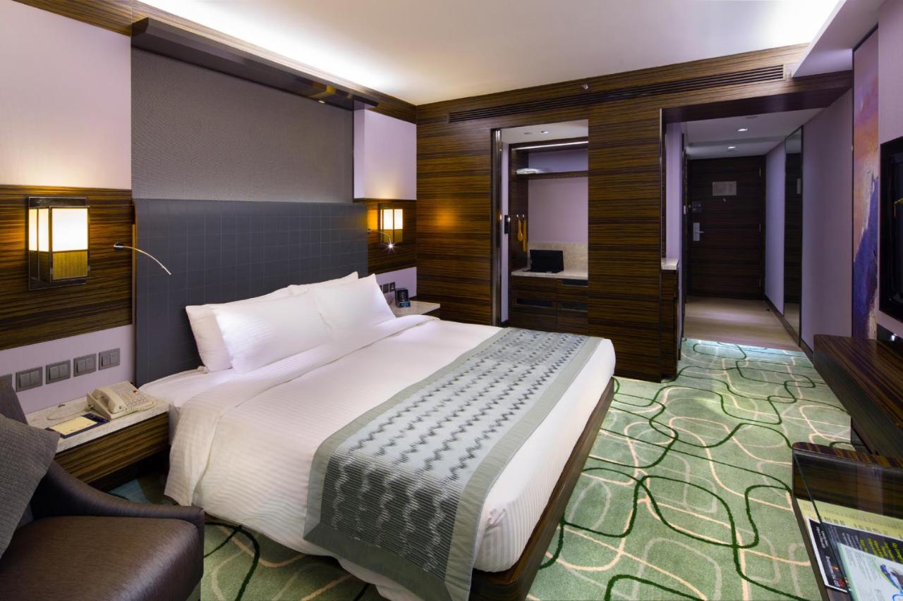 New World Millennium Hong Kong Hotel