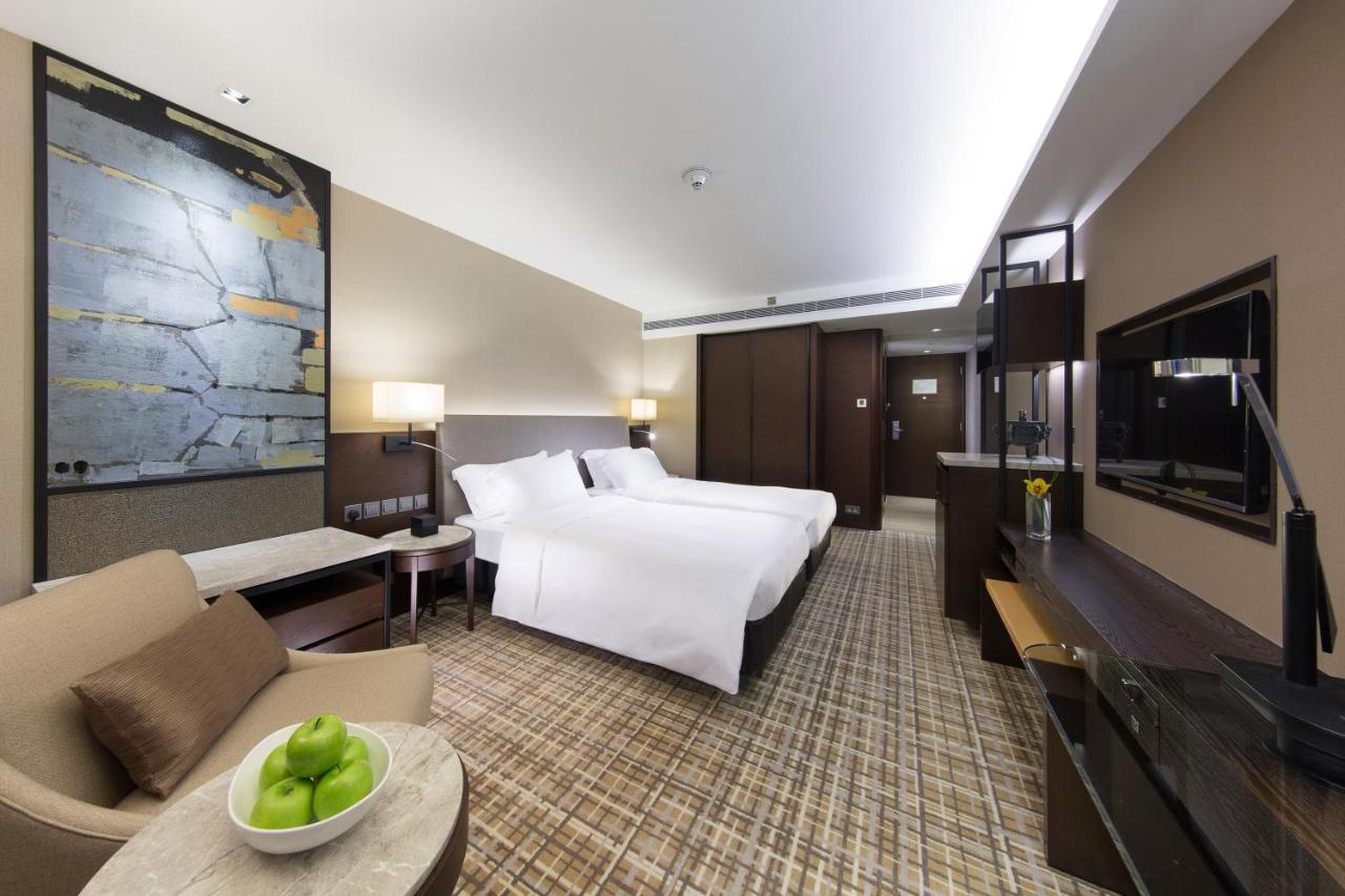 New World Millennium Hong Kong Hotel