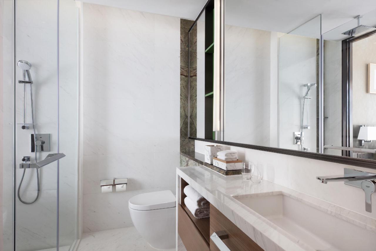 Sheraton Hong Kong Tung Chung Hotel