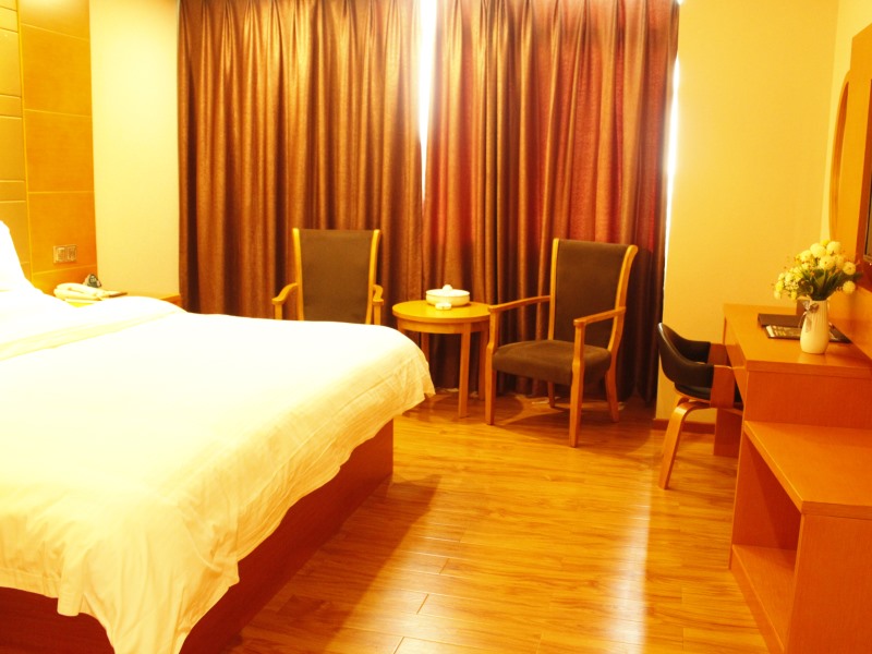 GreenTree Inn Guangdong Shantou Changping Road Express Hotel