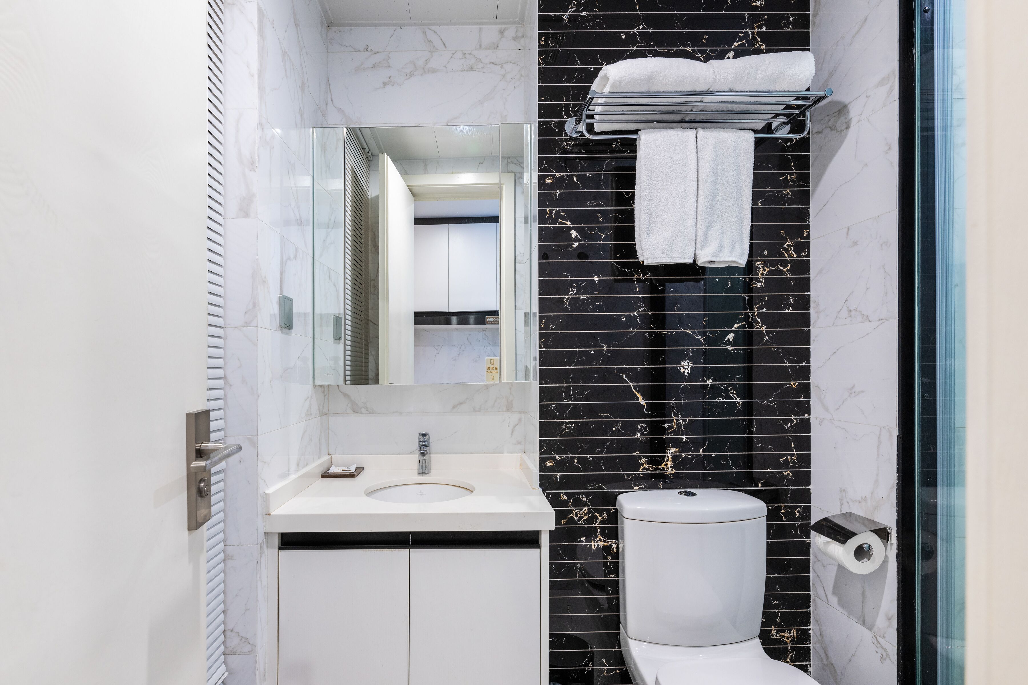 Golden Central Hotel Serviced Residence-