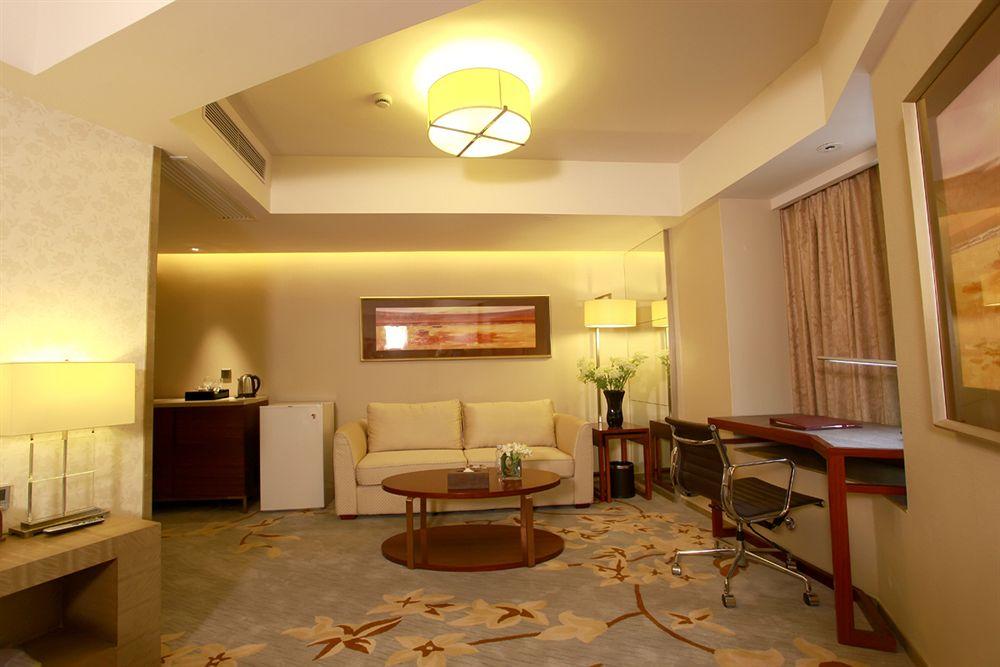 The LA Hotel