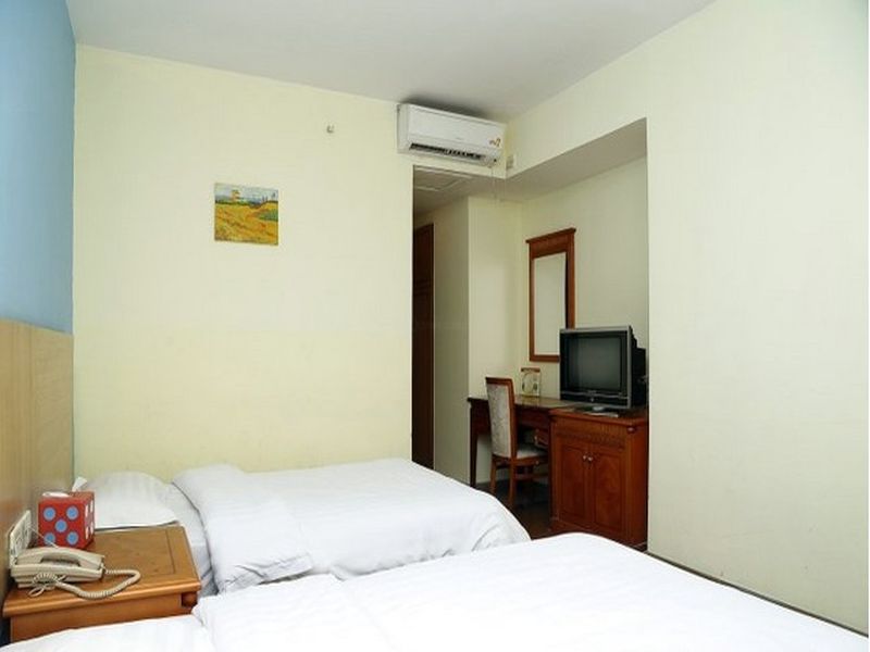 Yintong Trip Inn (Shenzhen Longyuan)