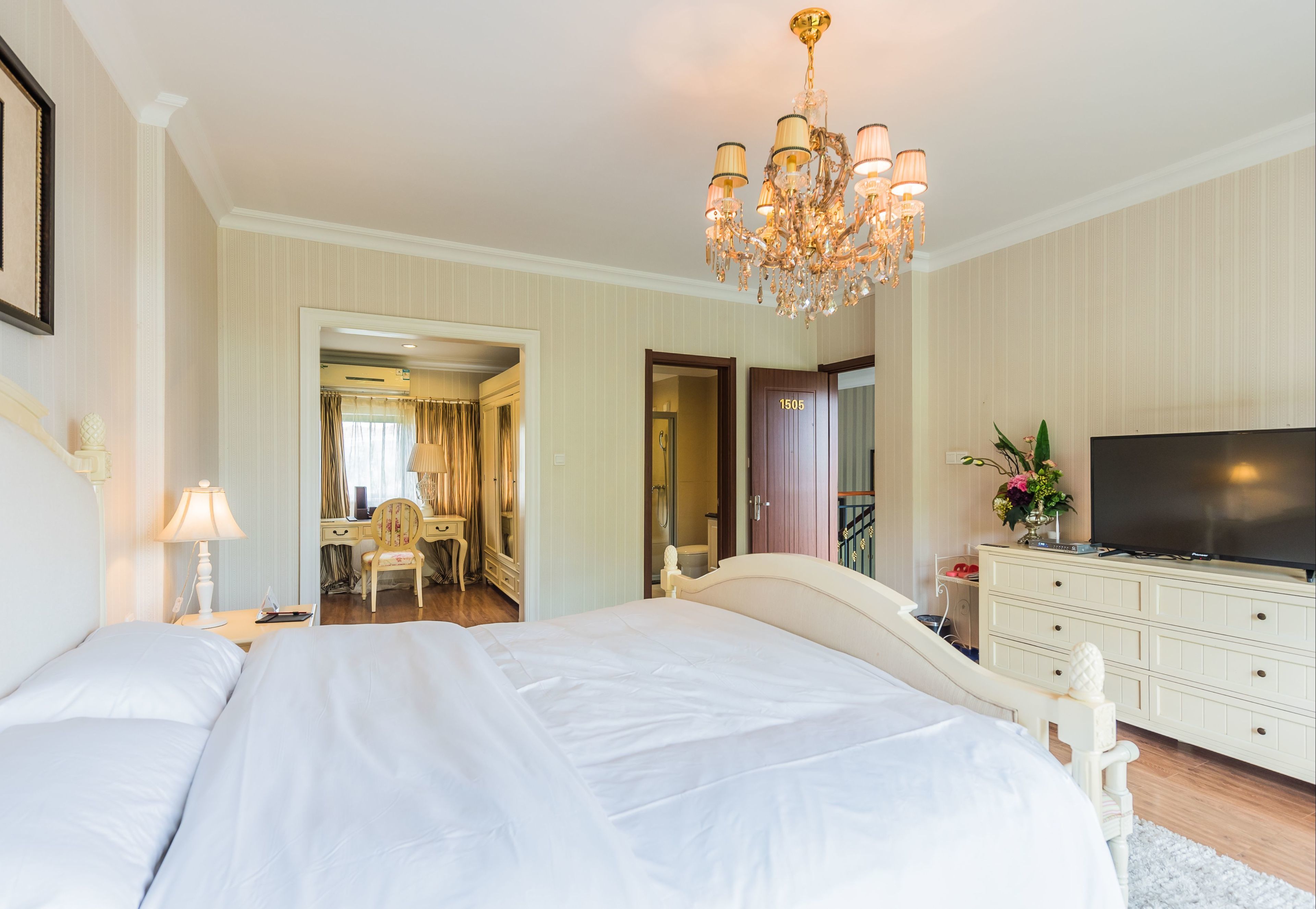 eStay Residence Phoenix City Wuzhou