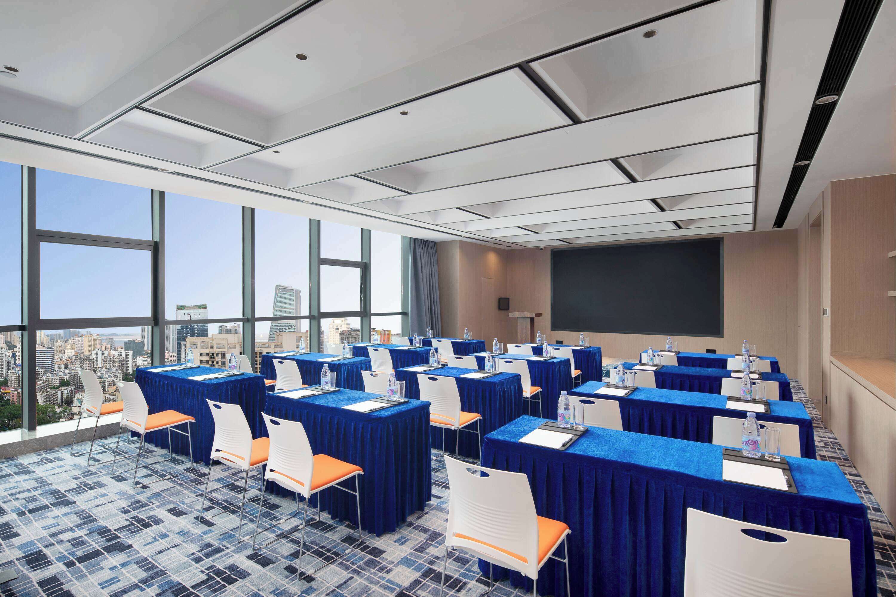 Days Inn by Wyndham Zhuhai Gongbei Port