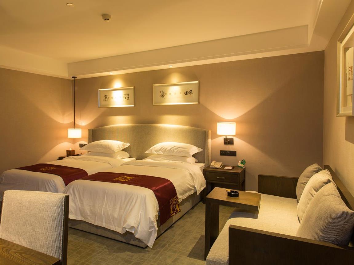 Experience Art Hotel