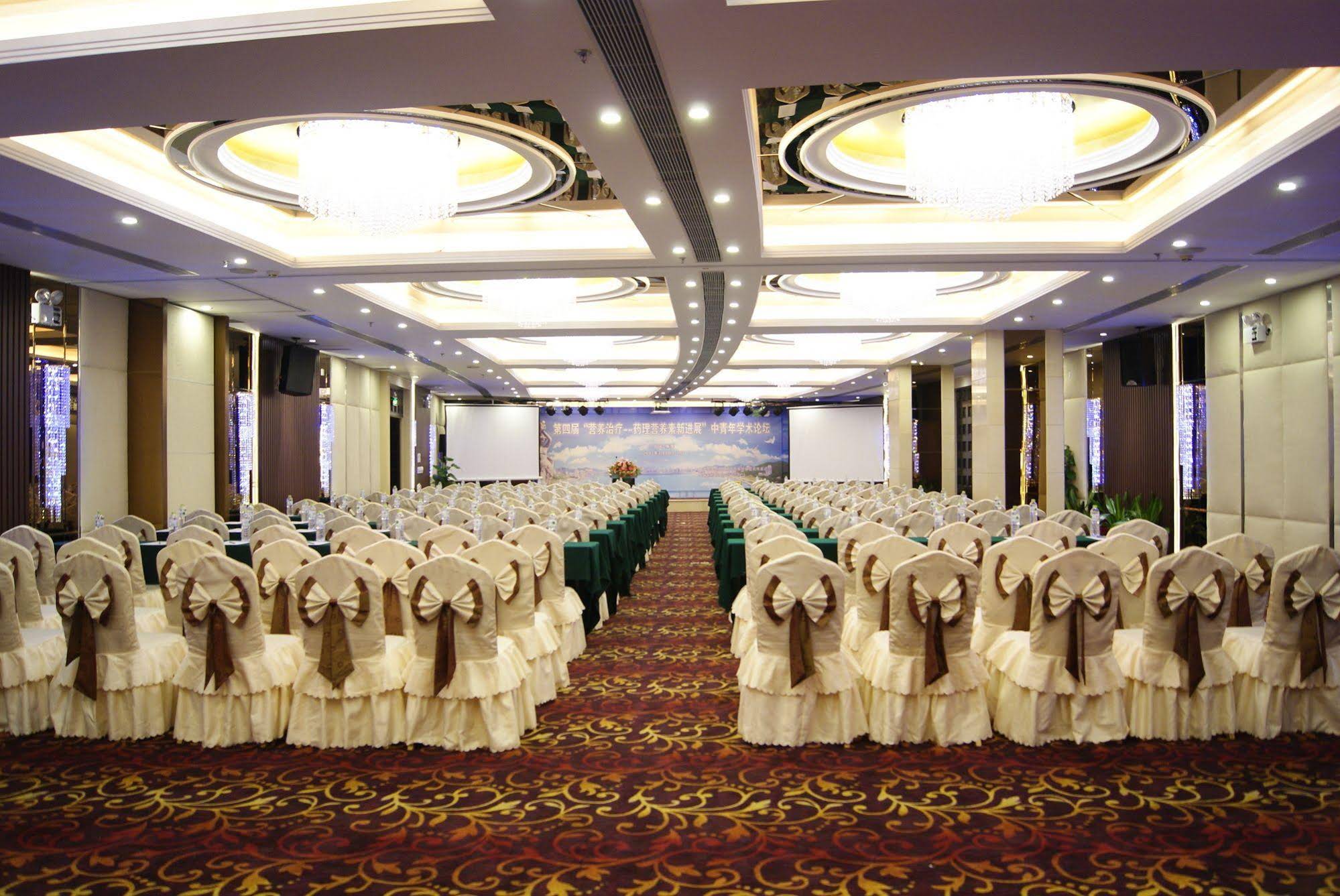 Harbour View Hotel & Resort