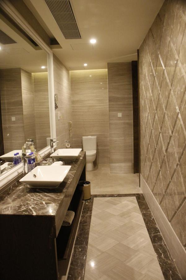 Paragon Holiday Hotel