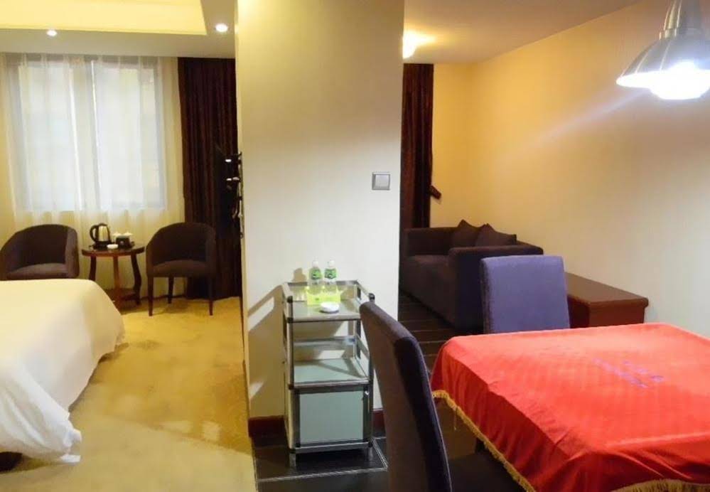 Vienna Hotel Zhuhai Xiangzhou Shishan Road