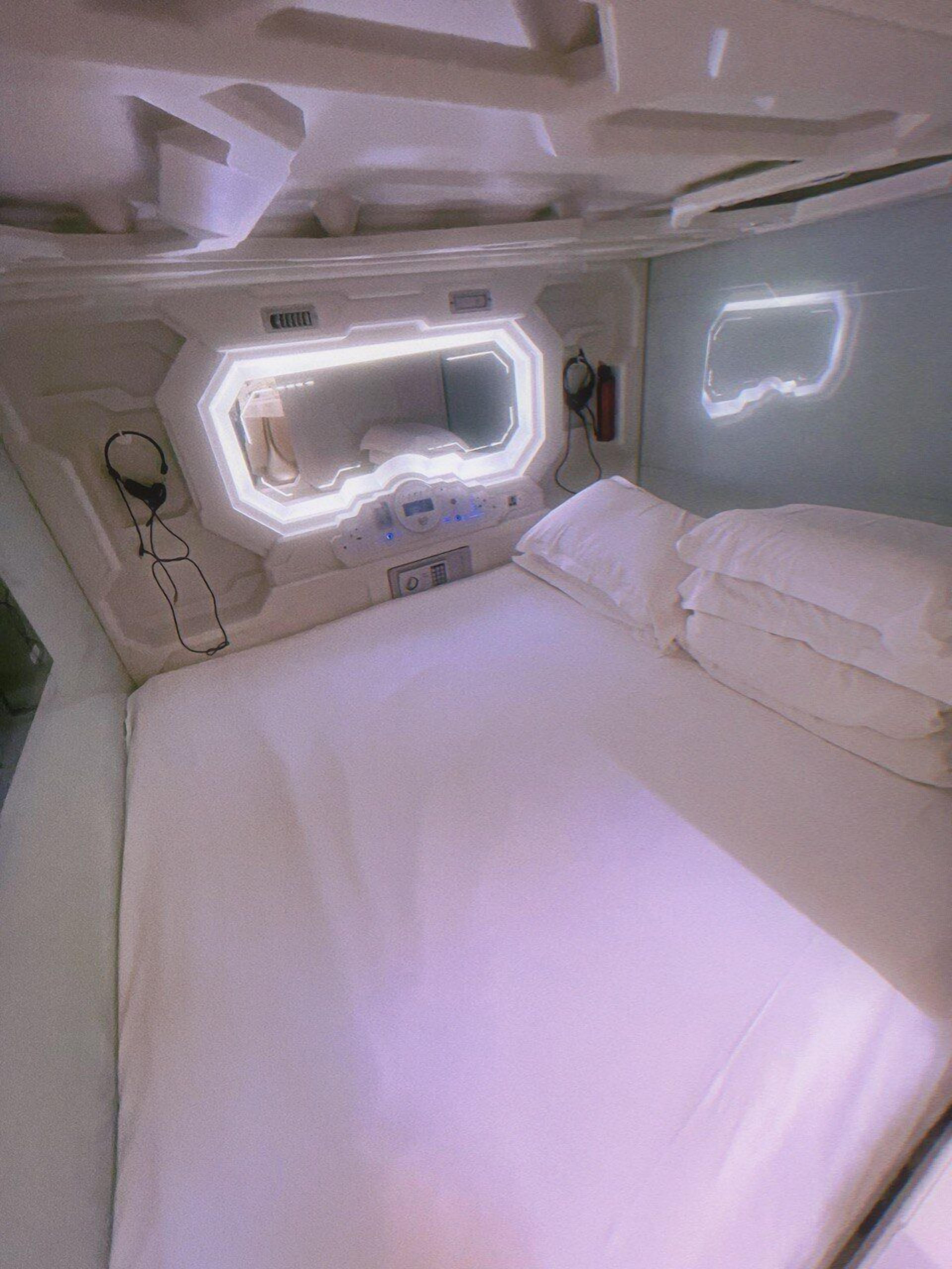 Zhuhai Dreamers Capsule Hotel