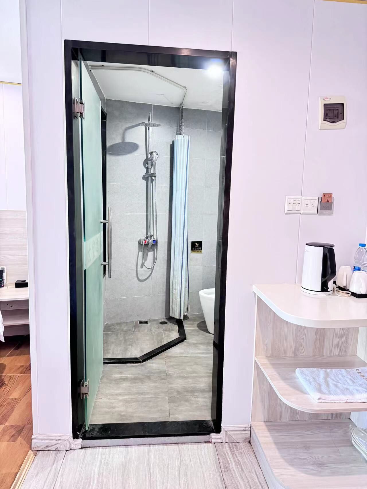 Zhuhai Dreamers Capsule Hotel