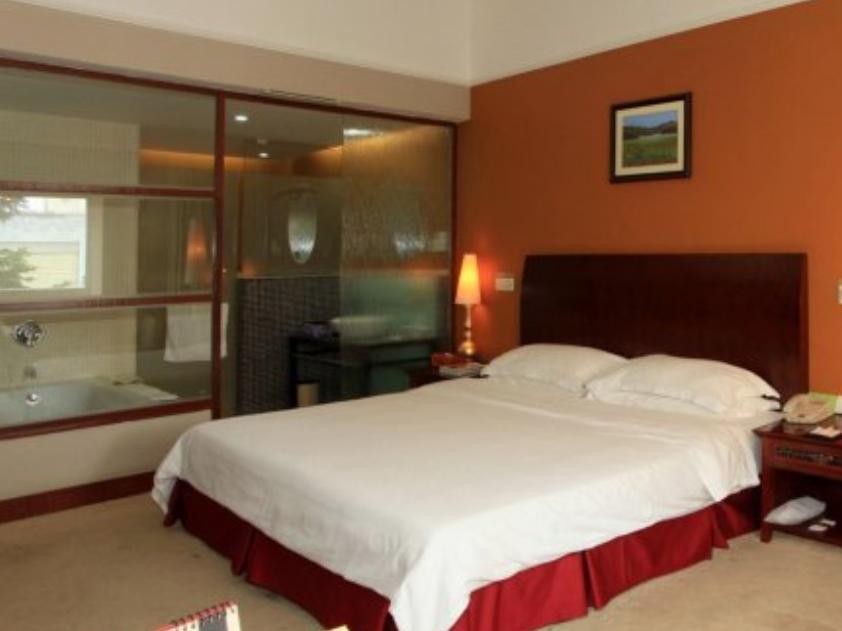 Paradise Hotel